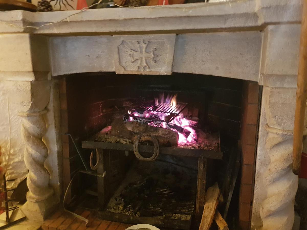 ホテル Domaine Du Berange Saint-Geniès-des-Mourgues エクステリア 写真