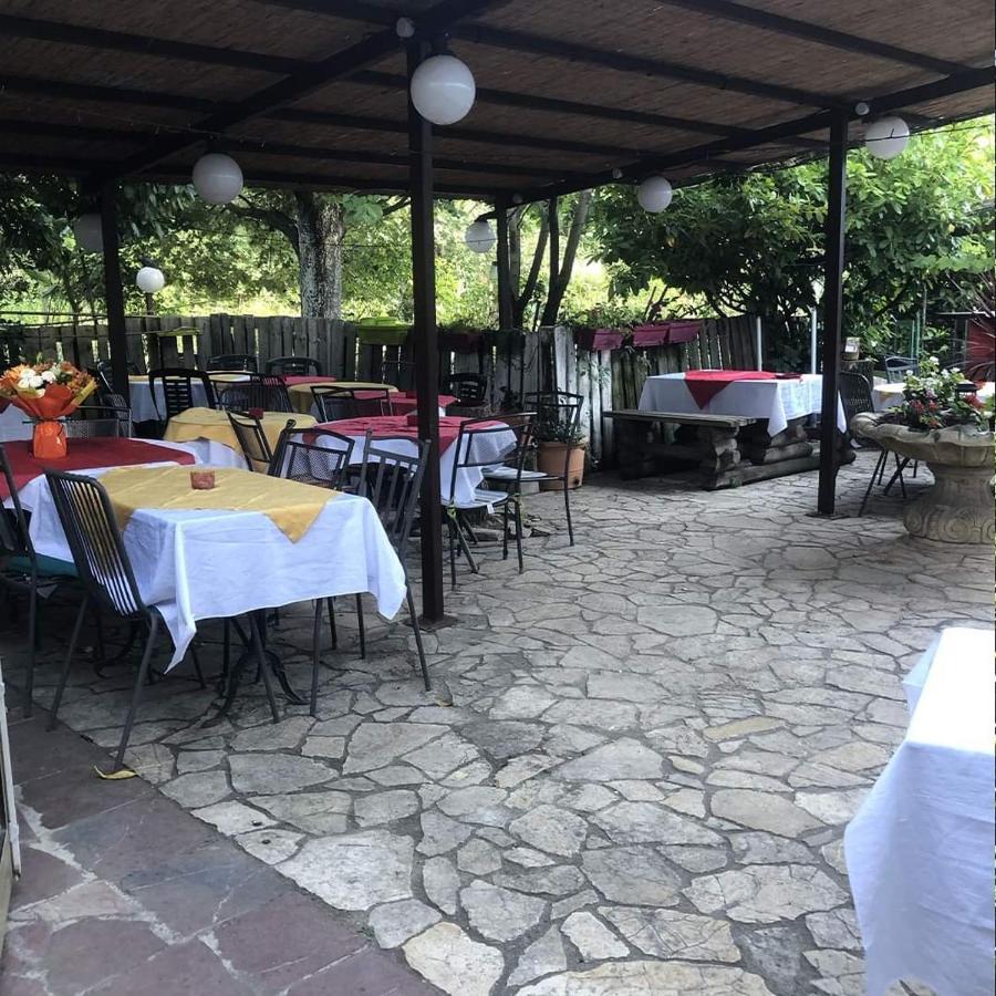 ホテル Domaine Du Berange Saint-Geniès-des-Mourgues エクステリア 写真